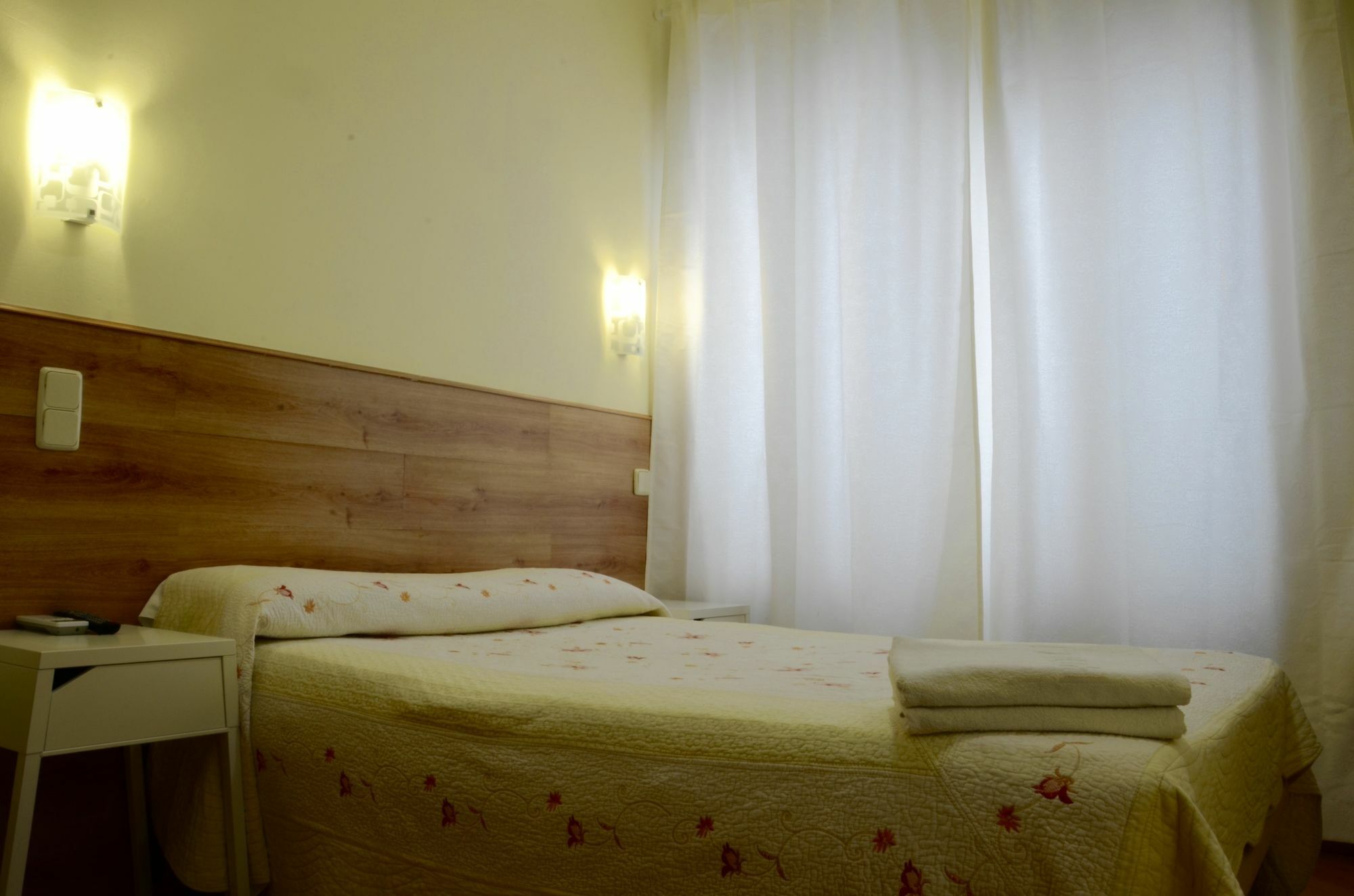 Hostal Nersan2 Μαδρίτη Εξωτερικό φωτογραφία